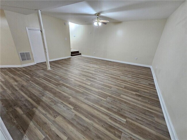 Building Photo - 2596 Woodland Dr NW