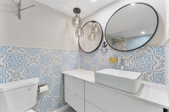 Building Photo - 3001 S Course Dr