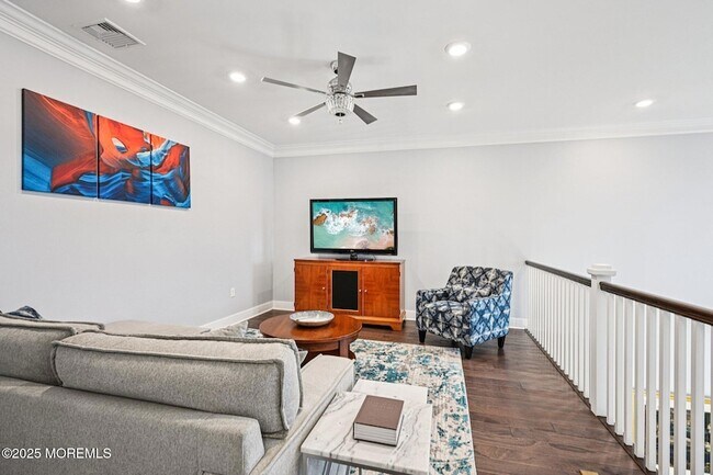 Building Photo - 42 Dogleg Ln