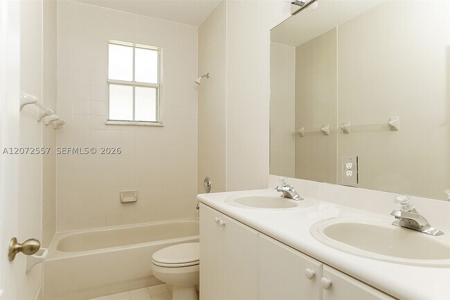 Building Photo - 1246 SW 146th Ct