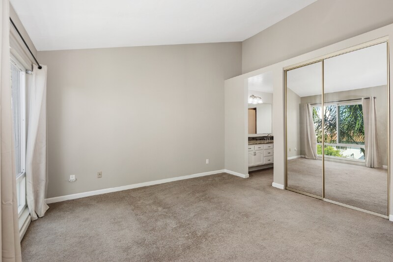 Building Photo - 3633 Indiana St