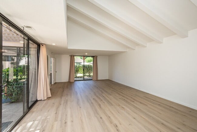 Building Photo - 478 Hartnell Pl