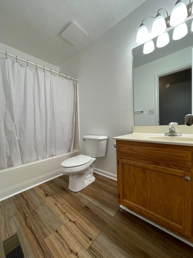 Building Photo - Lovely Single Family House with New Flooring & Paint! 2-Car Garage