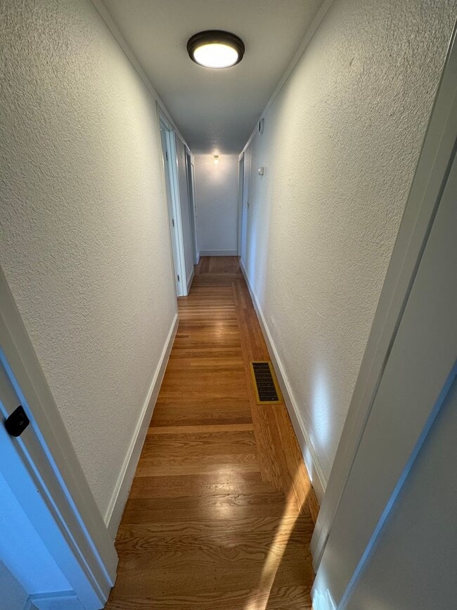 Building Photo - 3 bedroom 2 bathroom single family home | Located in Tahoe Park