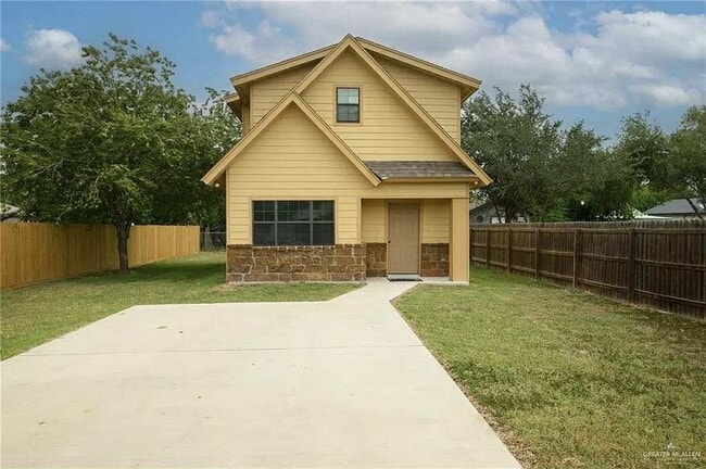 Building Photo - 205 Los Flores Ave