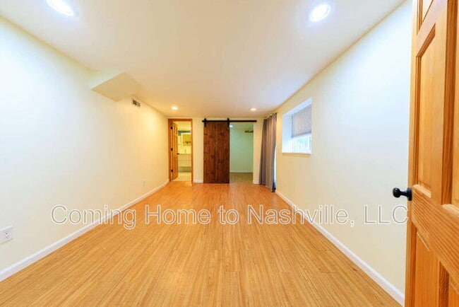 Building Photo - 605 S 11th St