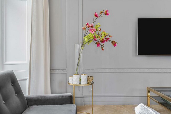 Building Photo - 521 Elm Ln