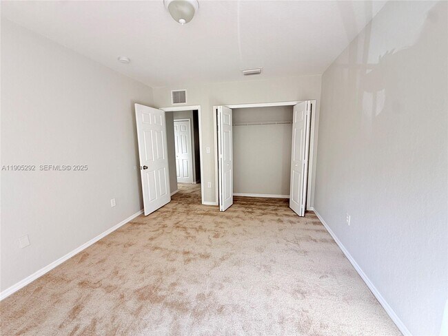 Building Photo - 656 SW 11th St