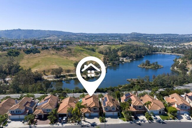 Building Photo - 28921 Via Pasatiempo