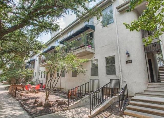 Building Photo - 4402 Holland Ave