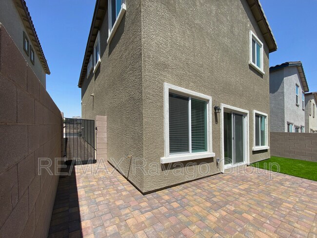 Building Photo - 9920 S Ullom Dr