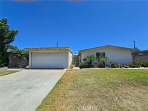 Building Photo - 9692 S Rosebay St