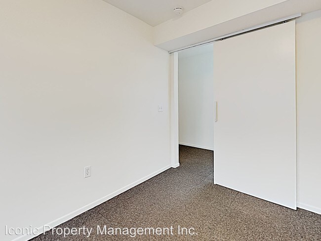 Building Photo - 1945 B St