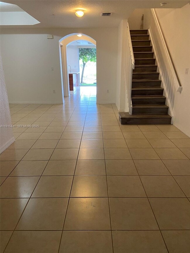 Building Photo - 1002 SW 144th Ave