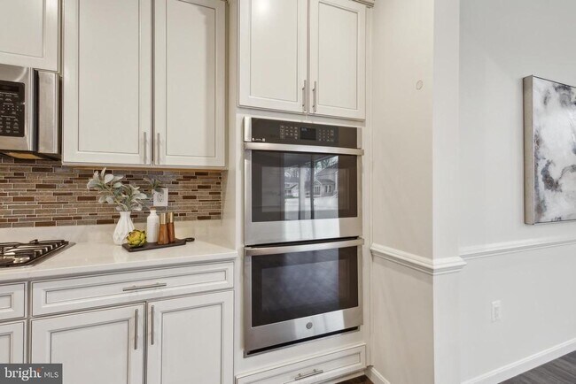 Building Photo - 7810 Bexley Ln