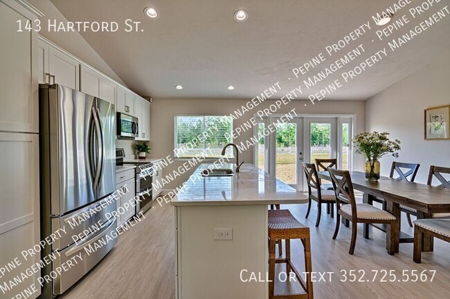 Building Photo - 143 Hartford St