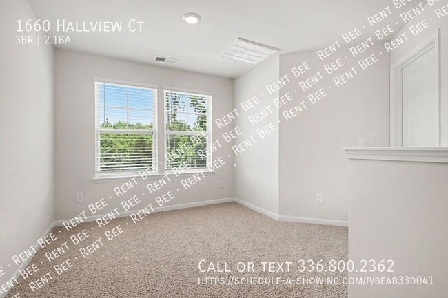 Building Photo - 1660 Hallview Ct