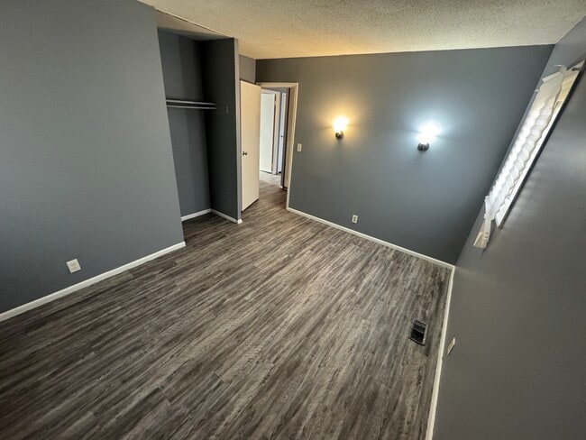 Building Photo - 1911 Fairchild-E