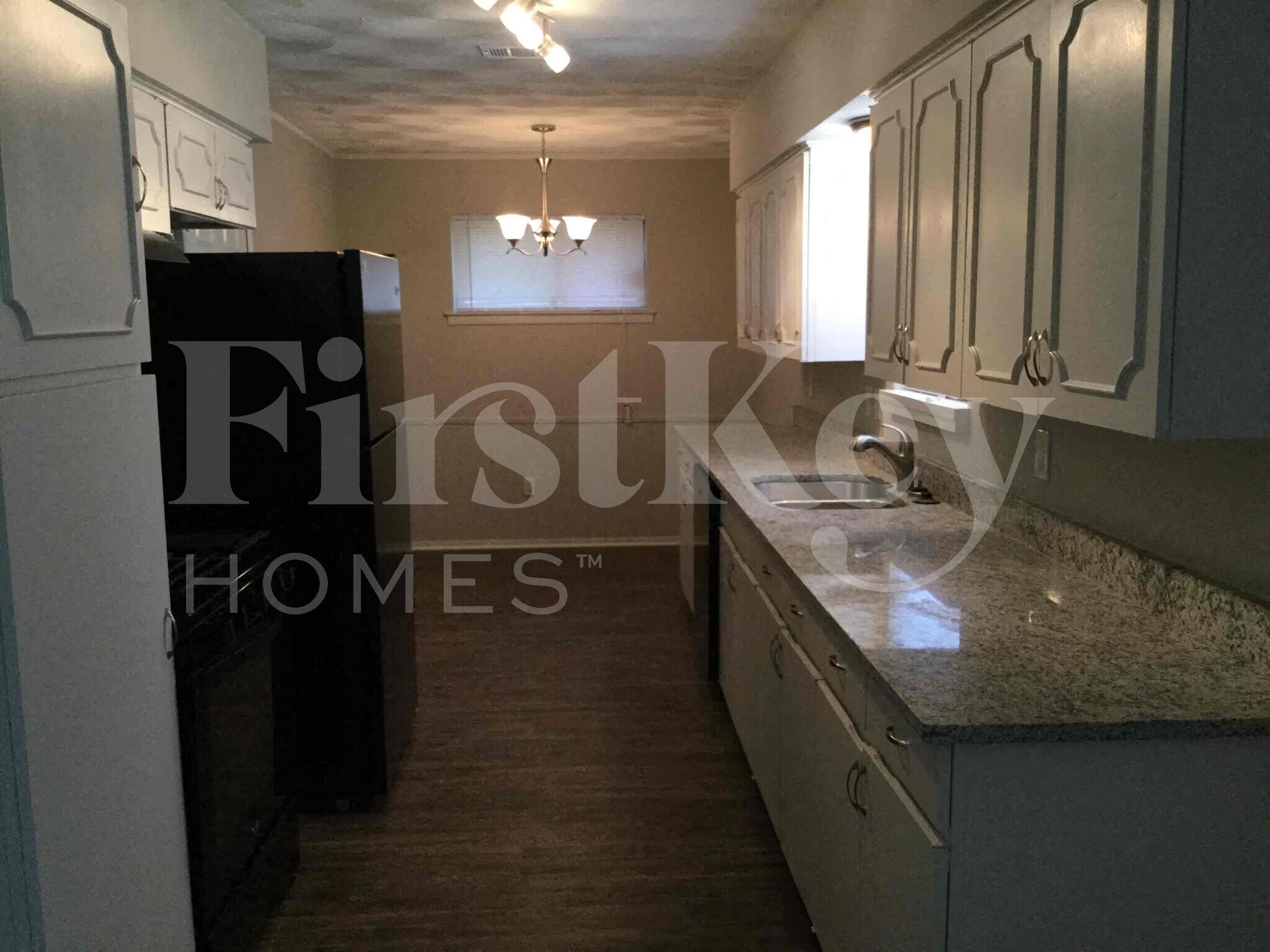 Building Photo - 6318 Songwood Dr