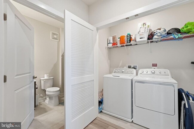 Building Photo - 46294 Mount Milstead Ter