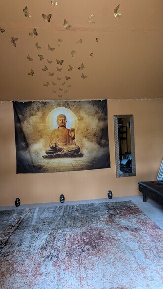 Yoga/Meditation/Workout Studio. - 3182 Latona Dr SW
