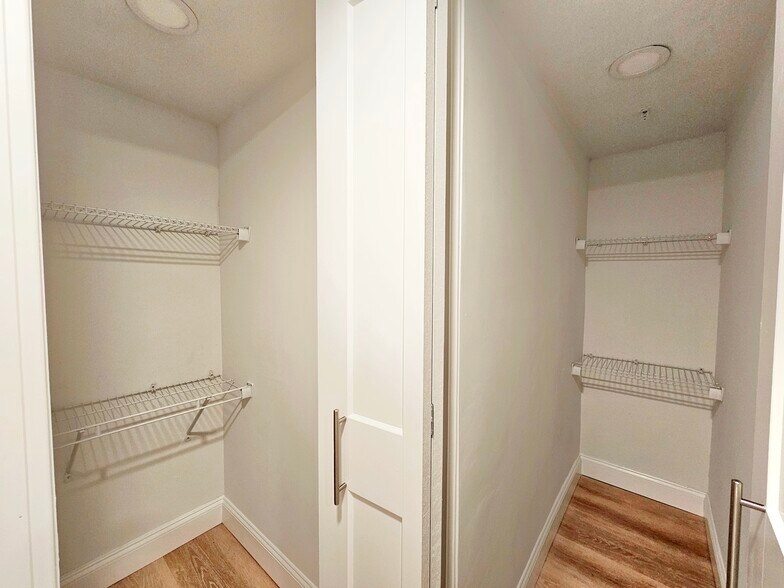 Building Photo - 501 Beacon St