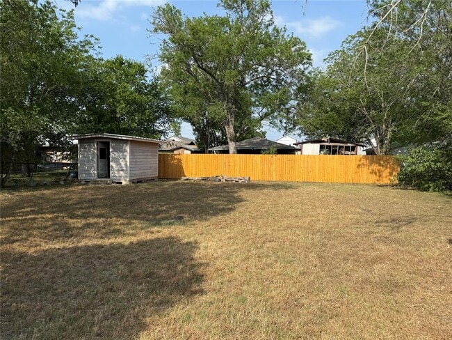 Building Photo - 1204 Aransas St