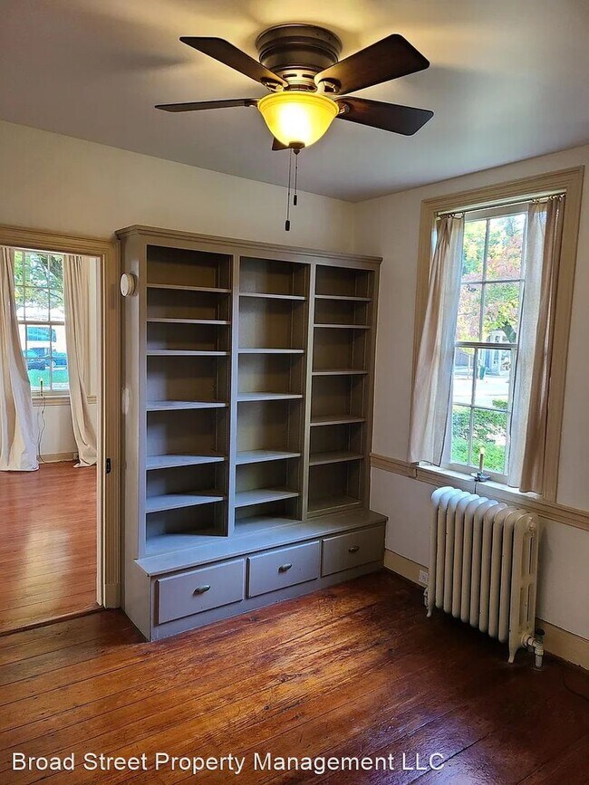 Building Photo - 3 br, 2 bath House - 66 E Main Street