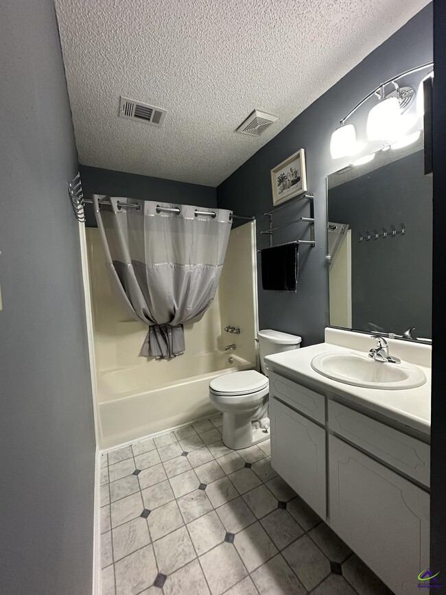 Building Photo - 503 Coventry Ct