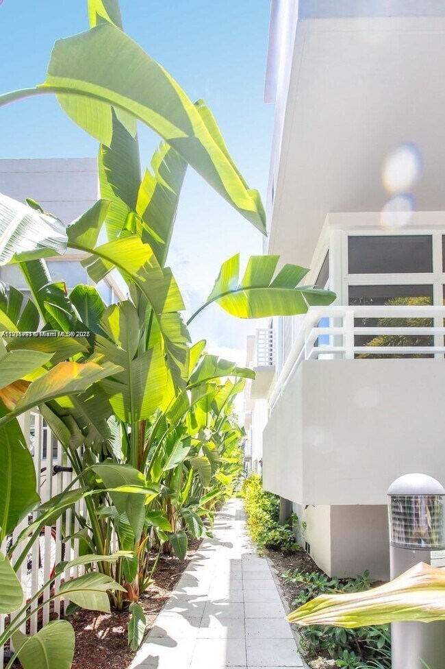 Building Photo - 619 Meridian Ave