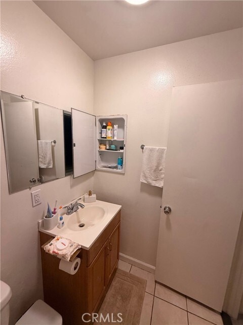 Building Photo - 2036 E Wilshire Ave