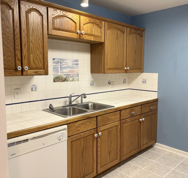 Building Photo - 1817 Cotton Tree Ct