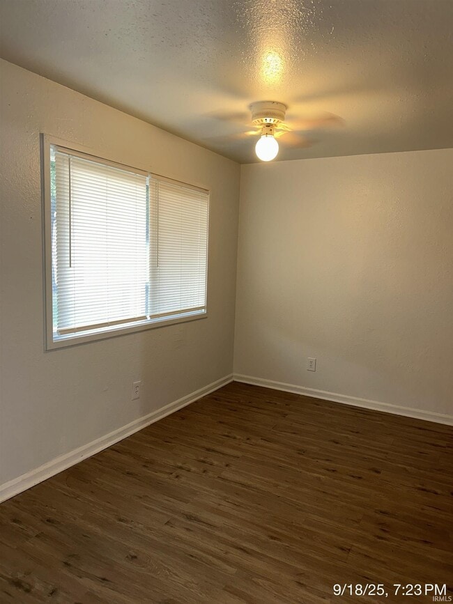 Building Photo - 39031 Edwards Ct