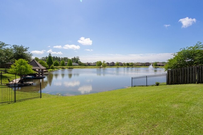 Building Photo - Fully Furnished, All-Inclusive Lakefront L...