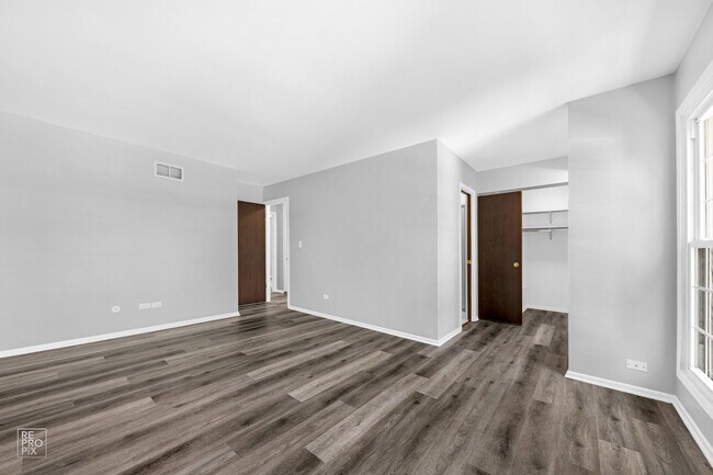 Building Photo - 855 Garfield Ave