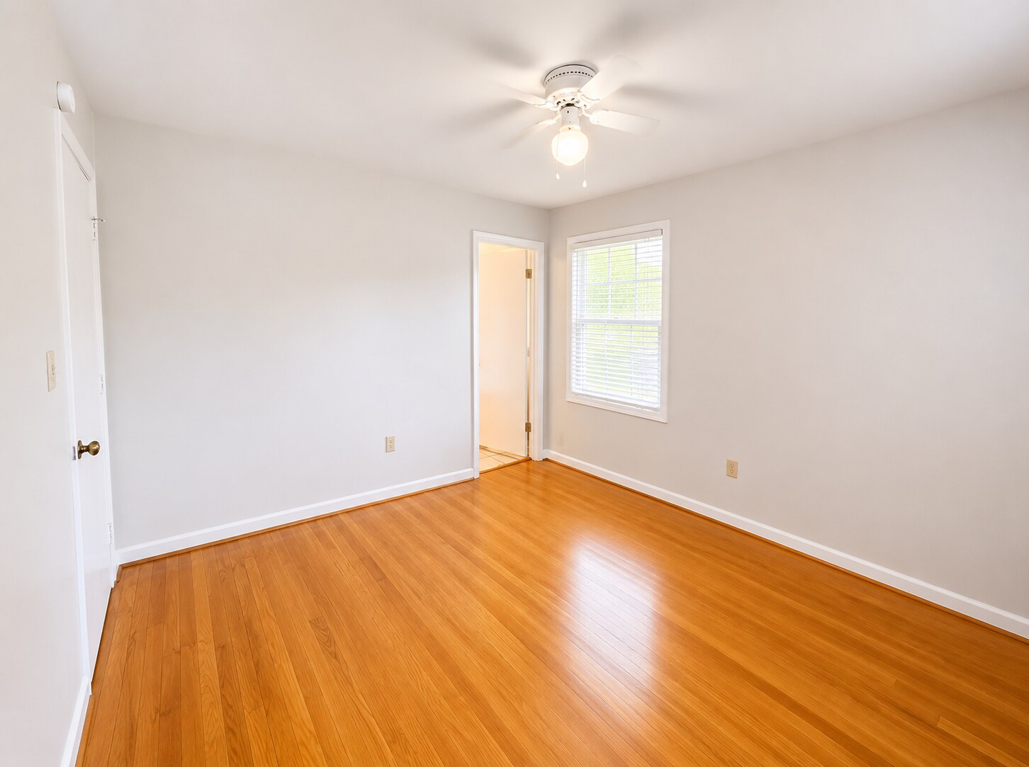 3rd bedroom - 303 Rutherford Ave NW