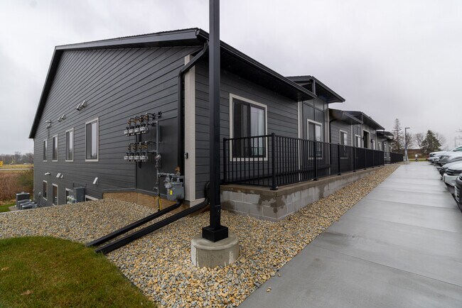 Building Photo - 1570 Stadium Ln