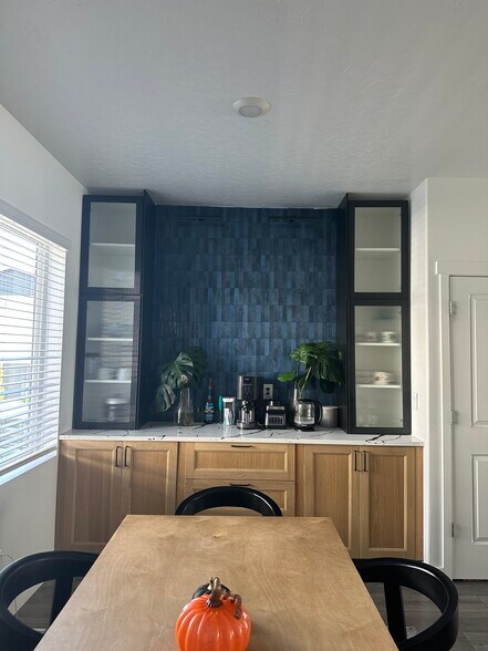 Building Photo - 1146 W 340 S