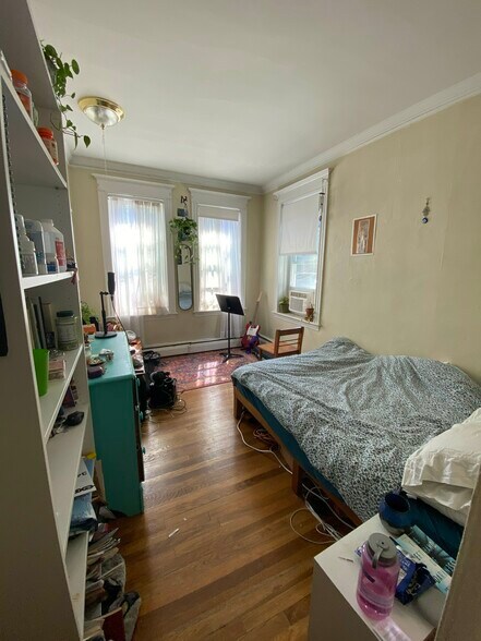 Building Photo - 16 Quint Ave