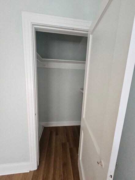 Building Photo - 46 W 11th St