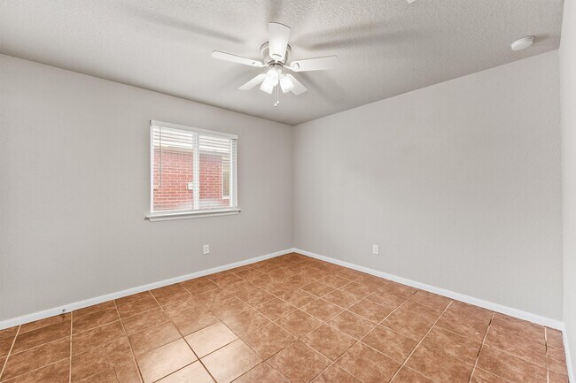 Building Photo - 21615 Mt Elbrus Way