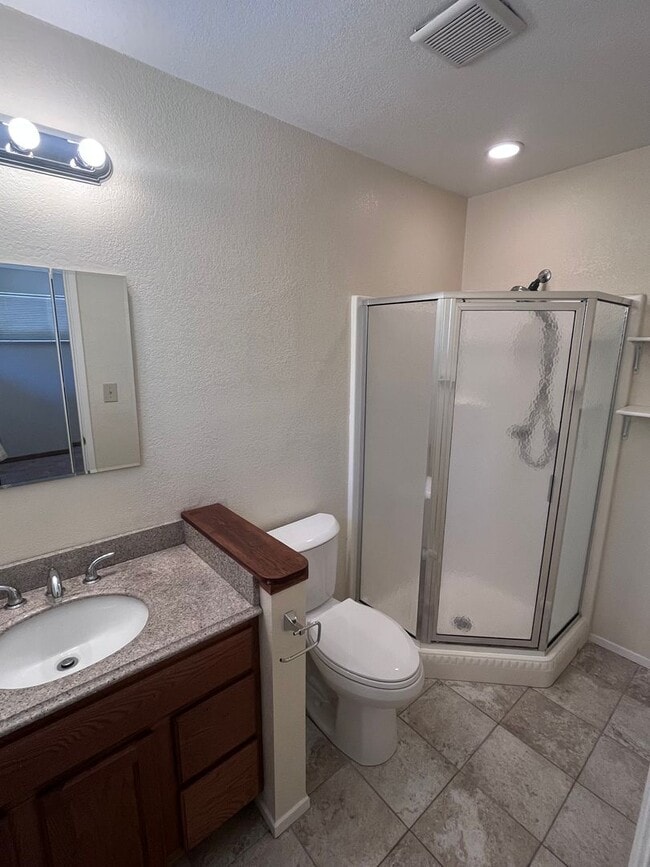 Building Photo - NICE UPDATED DUPLEX IN FAIR OAKS!!