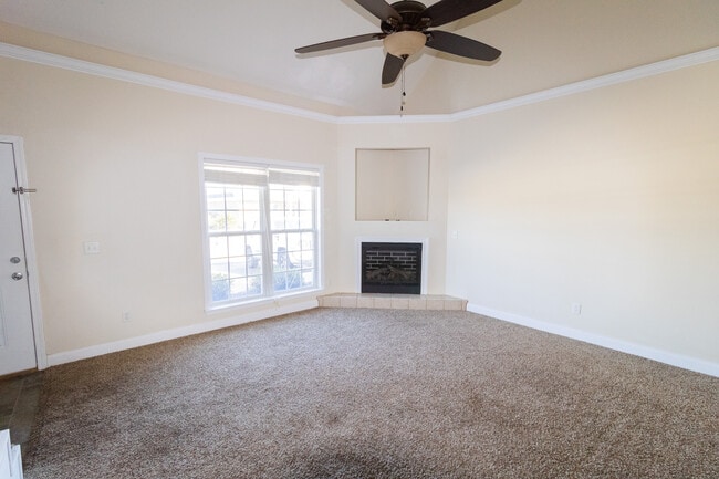 Building Photo - 8100 Burkhalter Rd