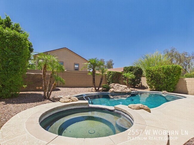 Building Photo - 2557 W Woburn Ln