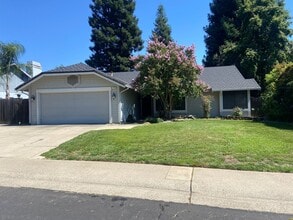 Building Photo - Willow Creek 3 Bdrm, 2 bath one story home