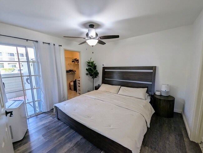 Building Photo - Available November 1, 2025 | A charming gr...