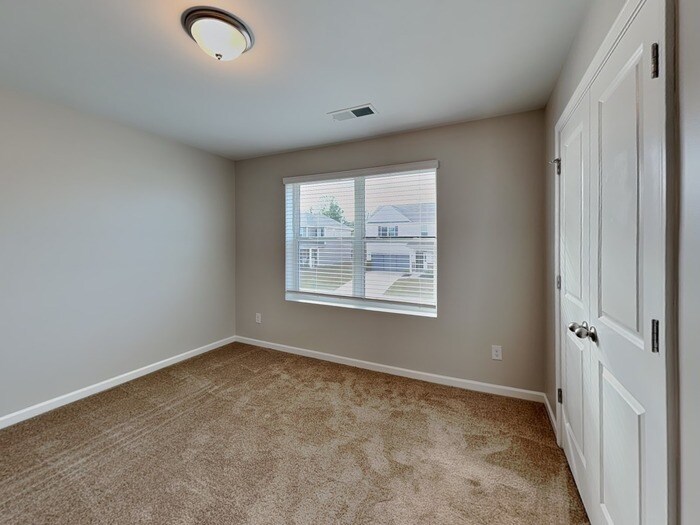 Building Photo - 775 Pointe Andrews Drive