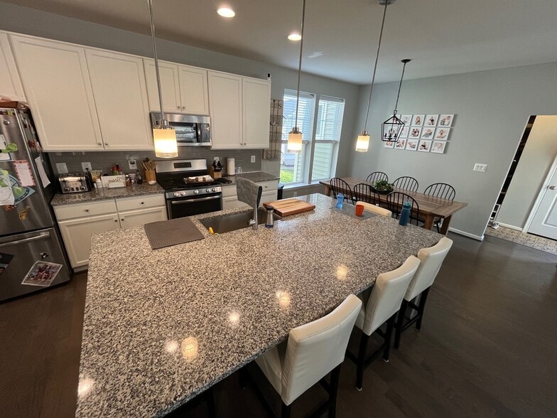 Building Photo - 277 Pear Blossom Rd