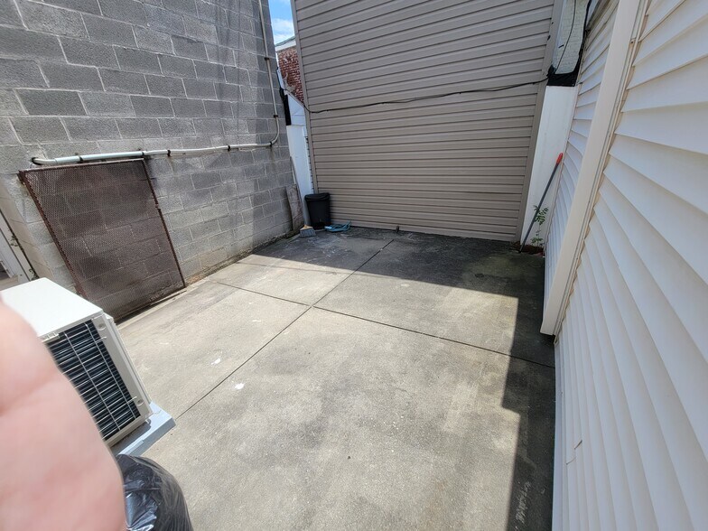 Building Photo - 2221 Choptank Ct