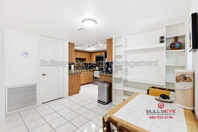 Building Photo - 8344 N 21st Dr